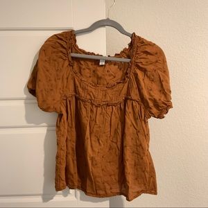 Old Navy women’s rust puff sleeve top